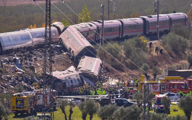 رسمي: لا إصابات في صفوف الجالية المغربية بالحادث السككي في إسبانيا