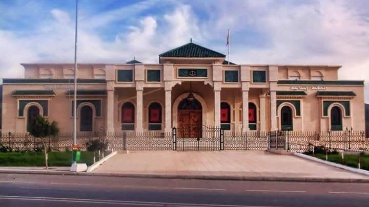 توقيف ثلاثة أشخاص في ملف فيديو تكبيل شخص بشجرة